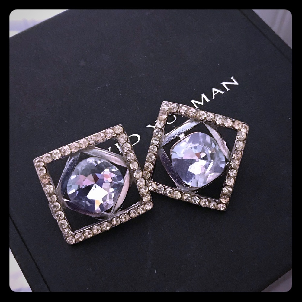 Final Price ♥️

New Happy Girls Rhinestone Earrings